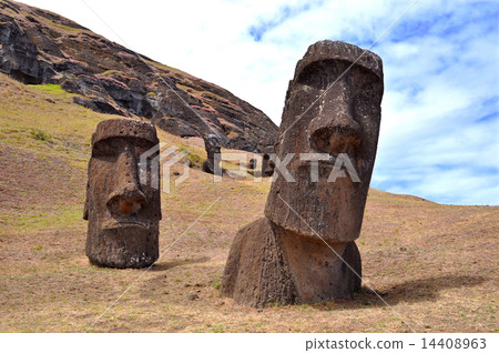 Moai statue of Easter Island 14408963