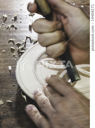 woodwork, chisel, carving 14409271