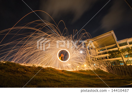 Burning steel wool Burning steel wool 14410487