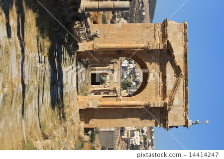 Northern gate in Jerash (Jordan) Northern gate in Jerash (Jordan) 14414247