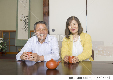 Senior couple · Japanese style room 14416871