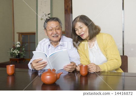 Senior couple · Japanese style room 14416872