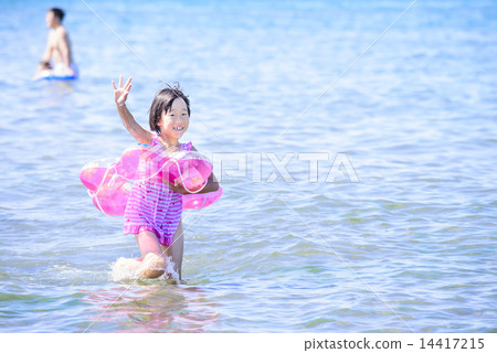 Swimming in the sea 14417215