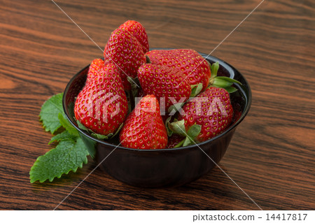 Fresh strawberry 14417817
