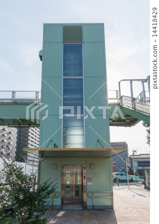 行人穿越道的電梯 行人穿越道的電梯 14418429