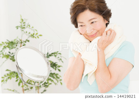 Stock Photo: middle and old aged, skin care, towels