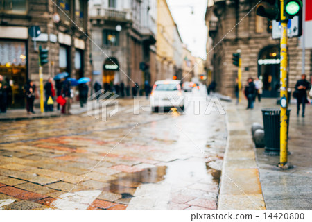 blurred city and people urban scene blurred city and people urban scene 14420800