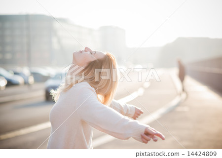 young beautiful blonde woman outdoor young beautiful blonde woman outdoor 14424809
