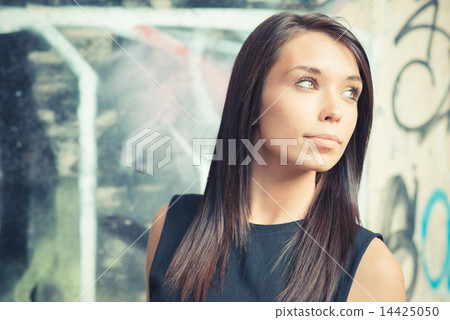 young beautiful brunette straight hair woman young beautiful brunette straight hair woman 14425050