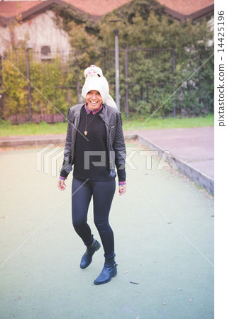 rabbit mask woman 14425196