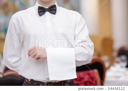Waiter In the luxury restaurant 14438112