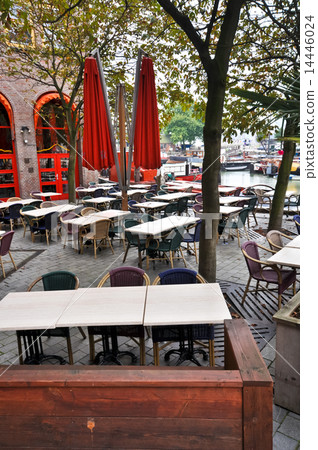 cafe on banks of the canal in Rotterdam Holland cafe on banks of the canal in Rotterdam Holland 14446024