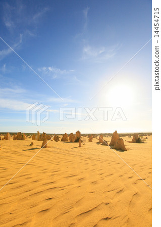 石峰和太陽 14454715