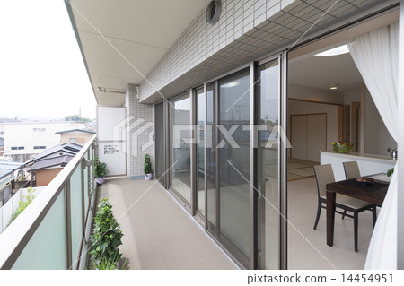 公寓圖像的陽台圖像 14454951