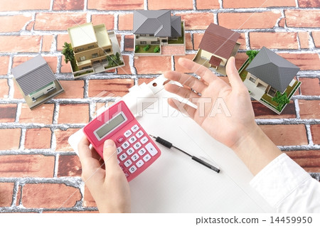 Person's hand who is afflicted with purchasing my home 14459950
