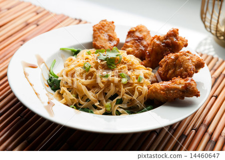 Chicken Wings with Noodles and Spinach 14460647