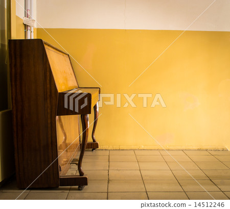 Piano with Copyspace Piano with Copyspace 14512246