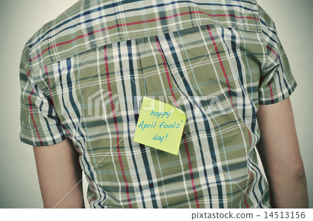 man with note with the text happy april fools day 14513156