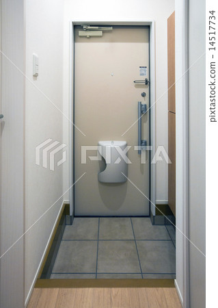 Newly built condominium · entrance · entrance hall 14517734