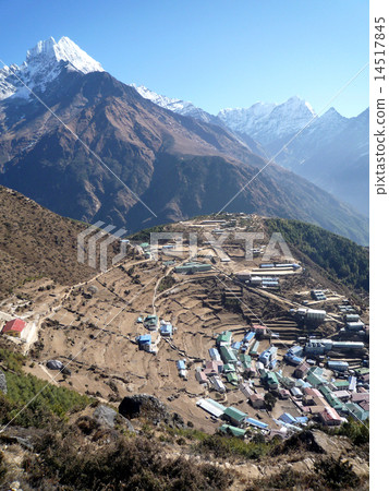 Nepal Everest Road Namche · Bazaar Nepal Everest Road Namche · Bazaar 14517845
