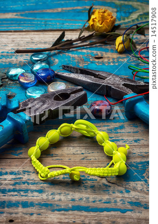 crafts with beads crafts with beads 14517908