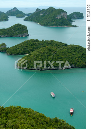 Green islands Green islands 14518802