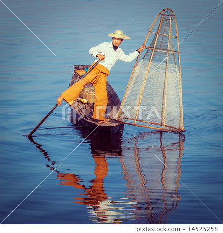Traditional Burmese fisherman at Inle lake Myanmar 14525258