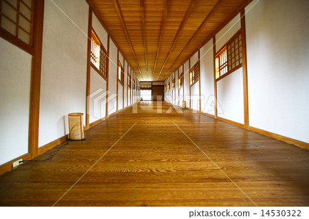 Bridge corridor 14530322