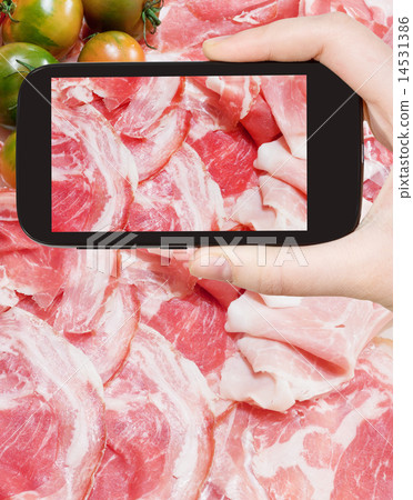 tourist photographs italian prosciutto, pancetta 14531386