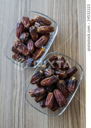Date, Traditional Ramadan Fruit 14532223