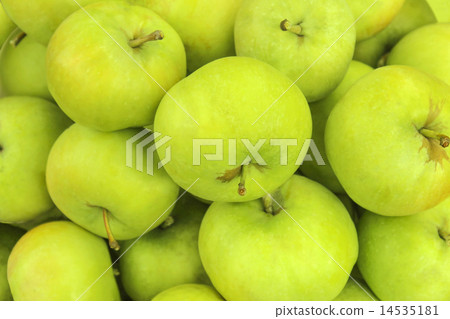 Green apples 14535181