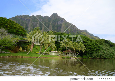 Kualoa Lunch Caneohe Bay cruise 14535562