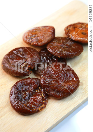 Dried fig 14539885