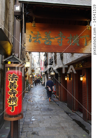 Hozenji Alley Hozenji Alley 14541519