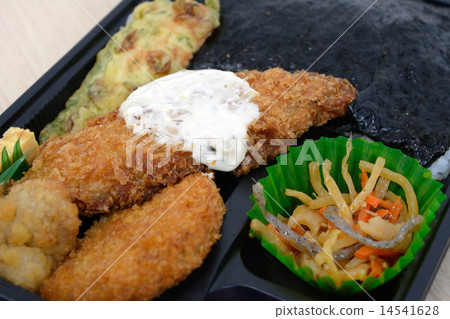 美味的紫菜午餐盒 美味的紫菜午餐盒 14541628