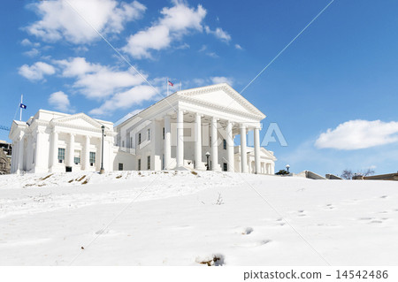 Virginia State Capitol - Richmond (Snow) 14542486