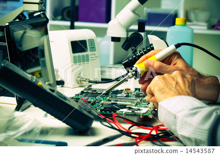 The soldering of chips The soldering of chips 14543587