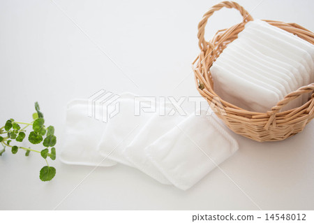 Cotton on the basket Cotton on the basket 14548012