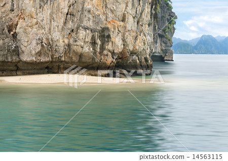 seascape of Halong Bay, Vietnam 14563115