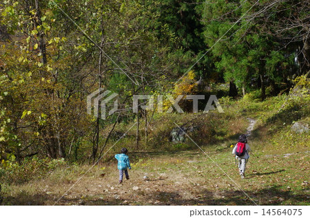 一個孩子 一個孩子 14564075