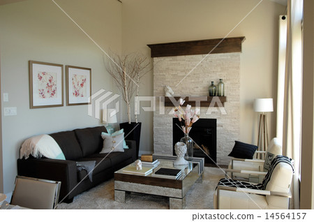 Small living room. 14564157