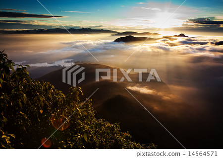 Amazing sunrise seen from Sri Pada Amazing sunrise seen from Sri Pada 14564571