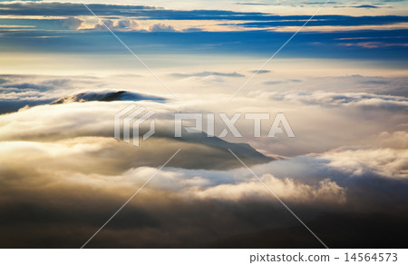 Amazing sunrise seen from Sri Pada Amazing sunrise seen from Sri Pada 14564573