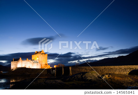 Eilean Donan Castle, Scotland 14565841