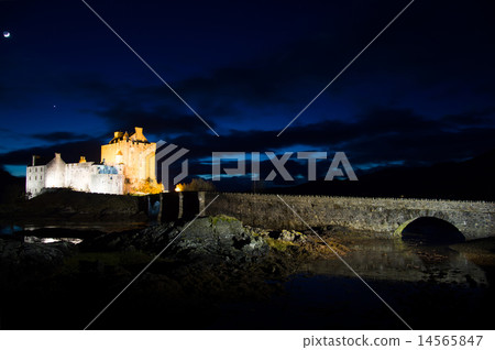 Eilean Donan Castle, Scotland 14565847