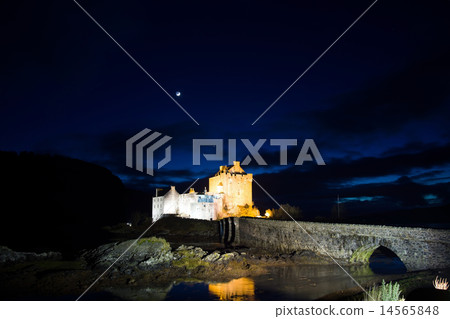 Eilean Donan Castle, Scotland 14565848