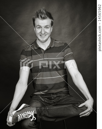 Expressive man 14565962