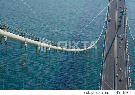 從主塔上方的天空300米（明石海峽大橋）（5） 14566705