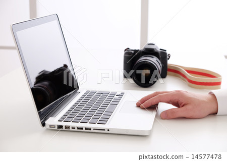 Personal computer and camera 14577478