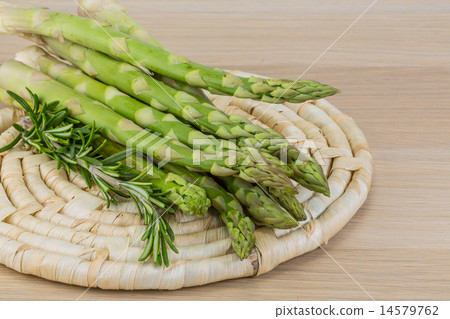 Raw asparagus 14579762